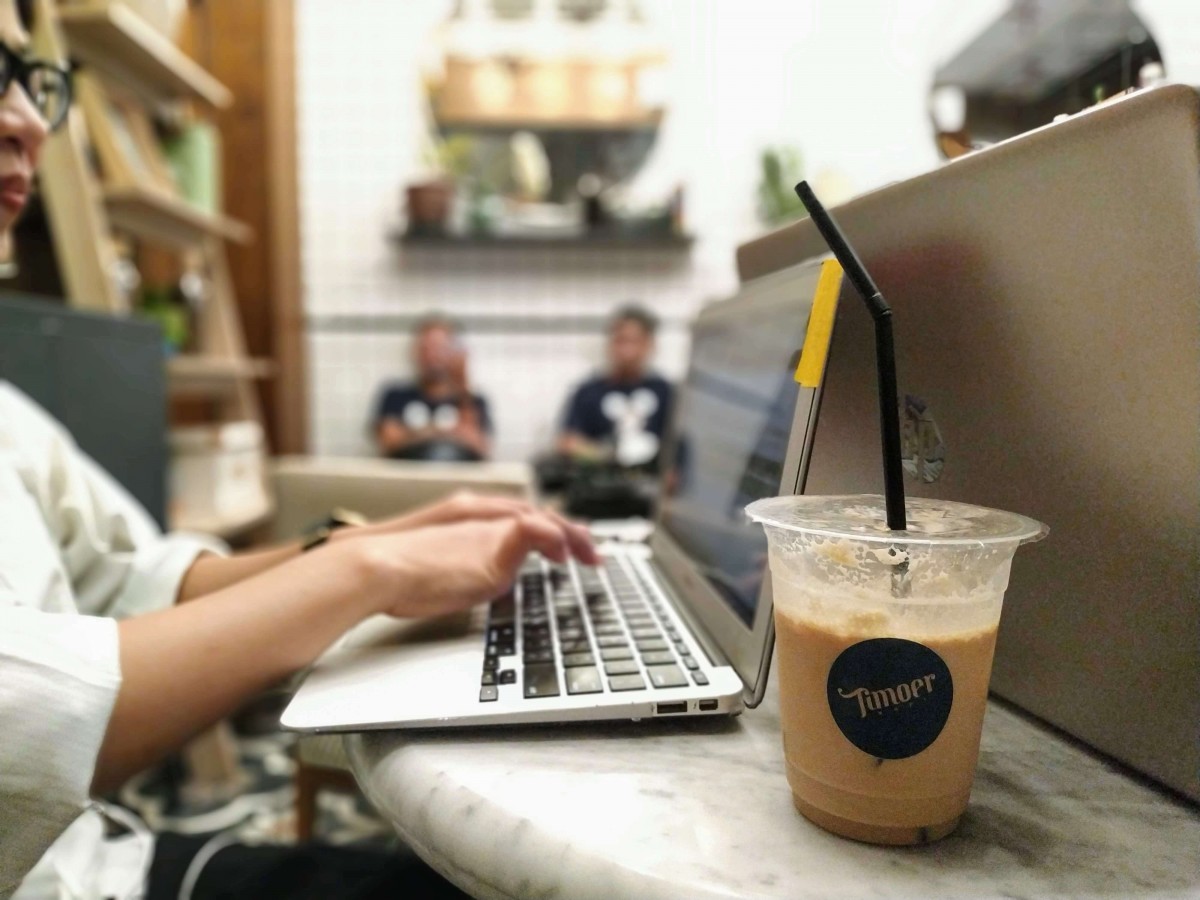 Ada beragam menu makanan dan minuman di Timoer Kopi, dari yang ringan hingga berat © MLDSPOT.com/Dewi Ratna